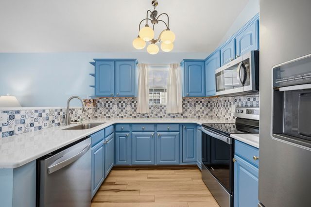 74 Sunwatch Drive, Huntington, WV 25705