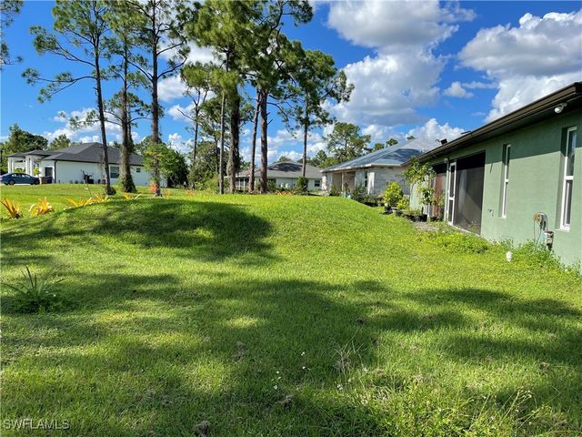 1112-1114 Circle DR, Lehigh Acres, FL 33973