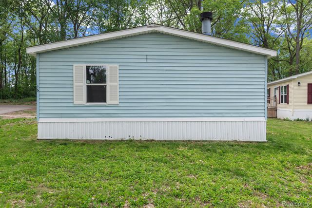 16 Canary Hill Drive, Orion Charter Township, MI 48359