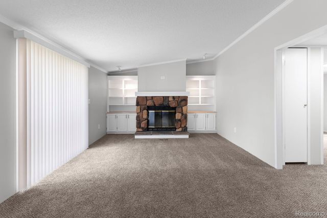 16 Canary Hill Drive, Orion Charter Township, MI 48359