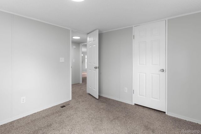 16 Canary Hill Drive, Orion Charter Township, MI 48359