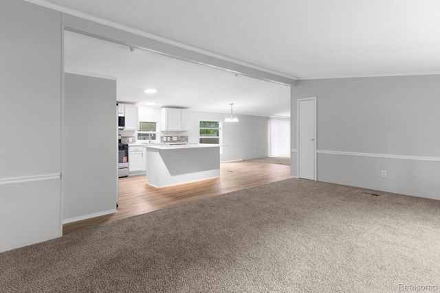 16 Canary Hill Drive, Orion Charter Township, MI 48359