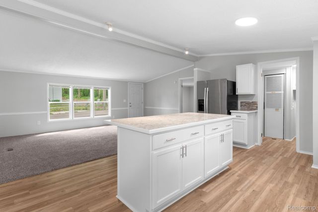 16 Canary Hill Drive, Orion Charter Township, MI 48359