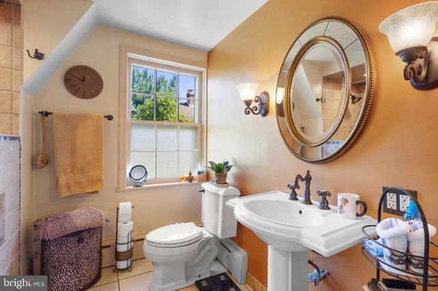 339 MAPLE AVE, Harleysville, PA 19438