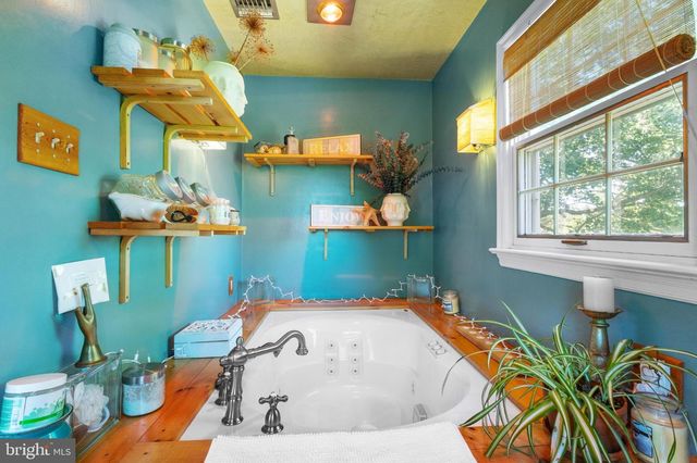 339 MAPLE AVE, Harleysville, PA 19438