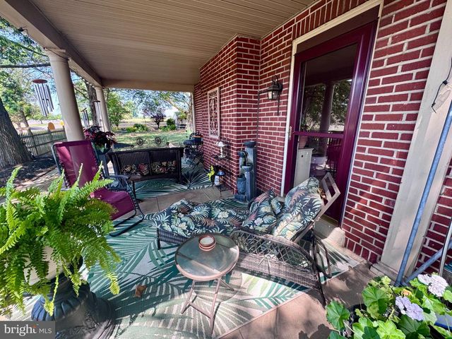 339 MAPLE AVE, Harleysville, PA 19438