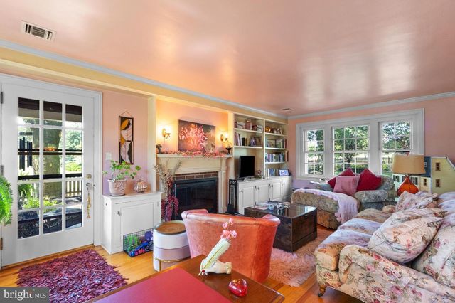 339 MAPLE AVE, Harleysville, PA 19438