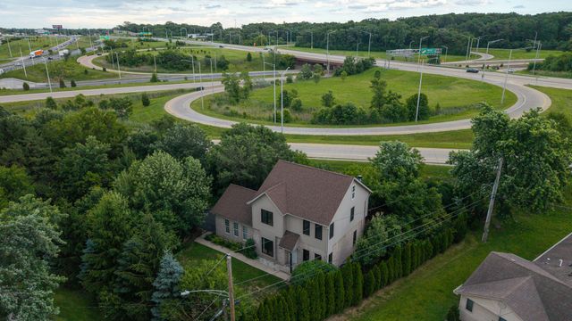 307 Blackstone Avenue, Willow Springs, IL 60480