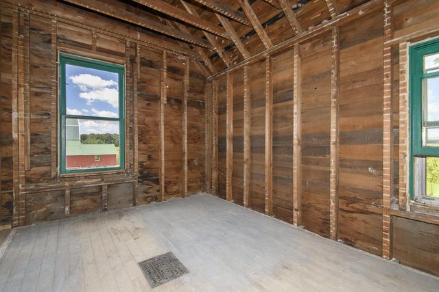 7033 County Highway M, West Bend, WI 53090