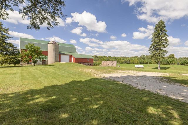 7033 County Highway M, West Bend, WI 53090