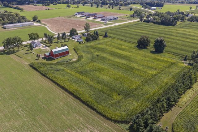 7033 County Highway M, West Bend, WI 53090