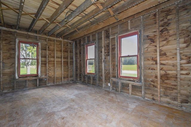 7033 County Highway M, West Bend, WI 53090