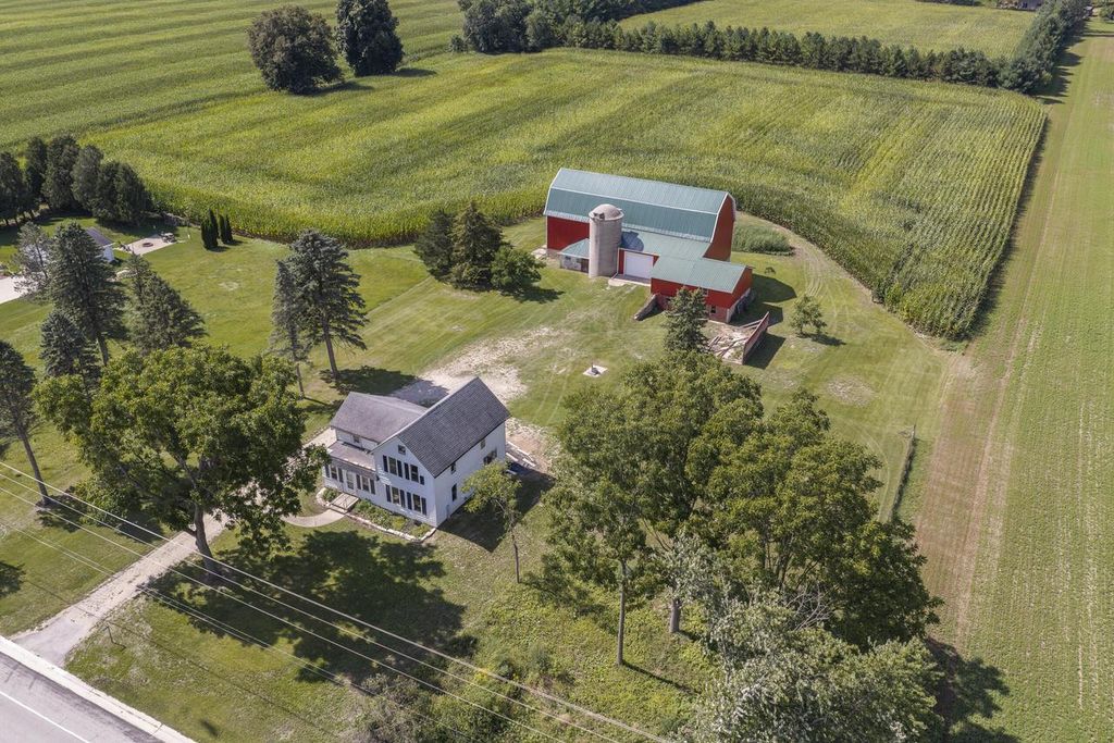 7033 County Highway M, West Bend, WI 53090