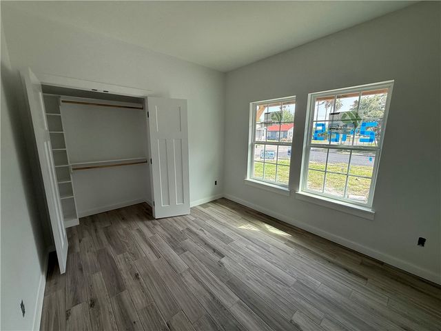 2925 Rogers St, Corpus Christi, TX 78405