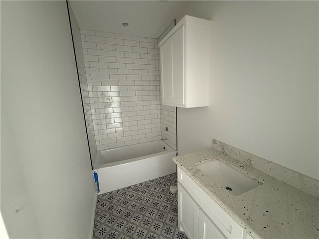 2925 Rogers St, Corpus Christi, TX 78405
