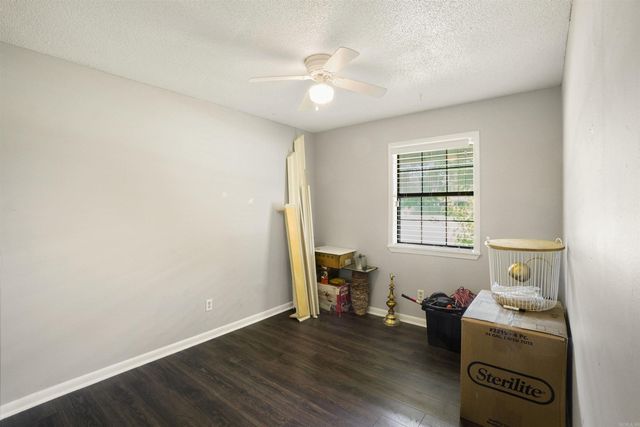 680 E German Lane, Conway, AR 72032