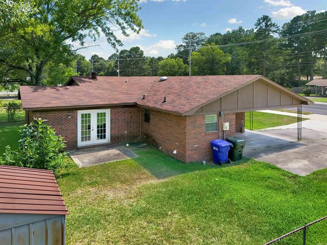 680 E German Lane, Conway, AR 72032