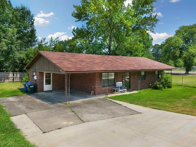 680 E German Lane, Conway, AR 72032