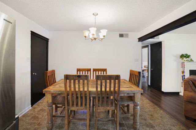 680 E German Lane, Conway, AR 72032
