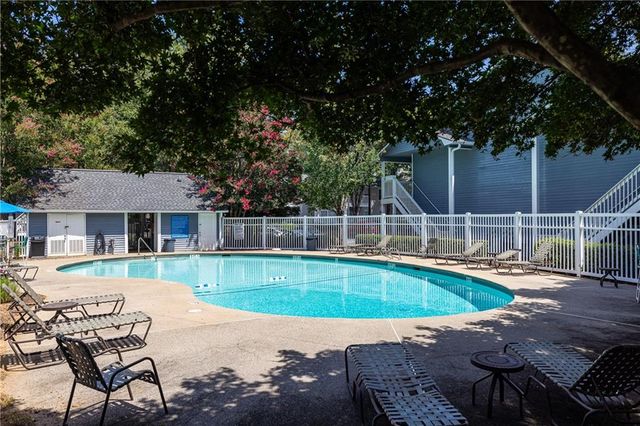 810 Gettysburg Place, Sandy Springs, GA 30350
