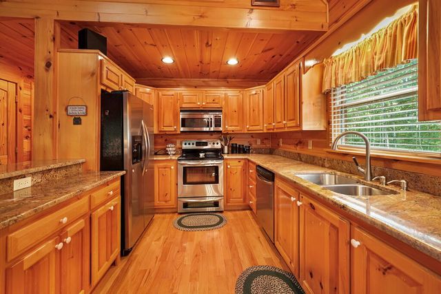 64 Grice Woods Road, Blue Ridge, GA 30513