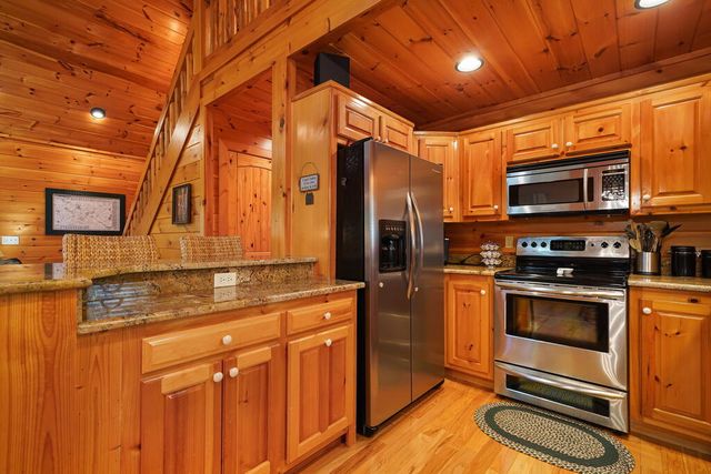64 Grice Woods Road, Blue Ridge, GA 30513