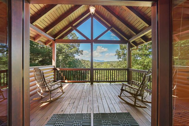 64 Grice Woods Road, Blue Ridge, GA 30513