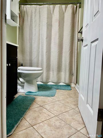 151 Newington Avenue 4b, New Britain, CT 06051