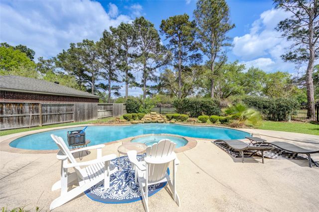 5318 Pebble Way Lane, Houston, TX 77041