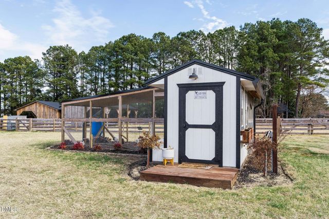 921 Tilghman Road, Dunn, NC 28334