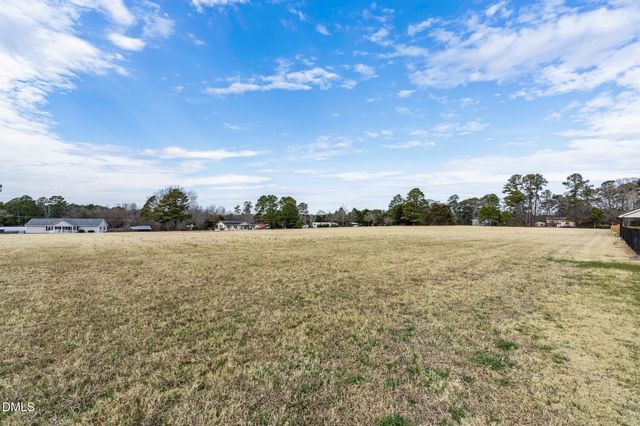 921 Tilghman Road, Dunn, NC 28334