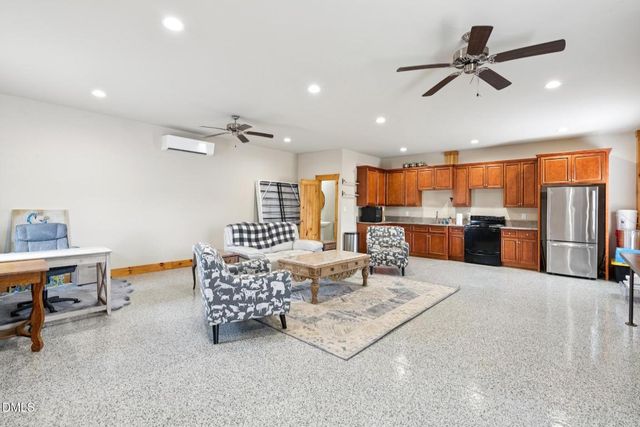 921 Tilghman Road, Dunn, NC 28334