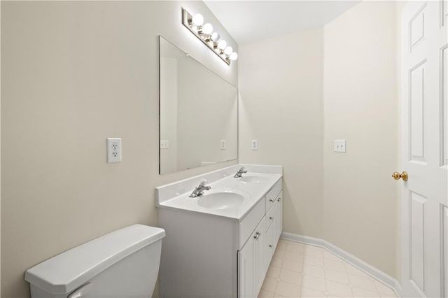 1124 Sadlers Way, Marietta, GA 30068