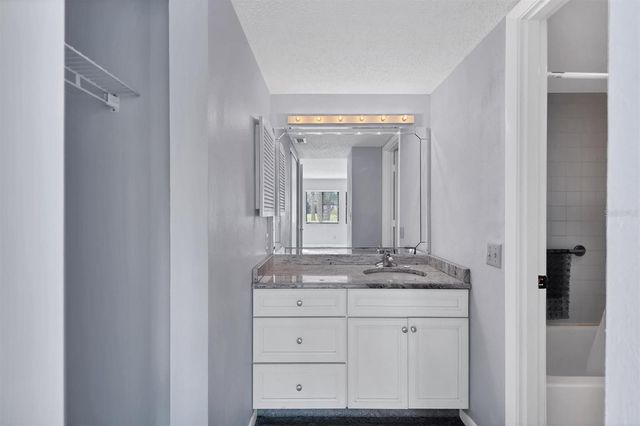 4580 LONGWATER 61, Sarasota, FL 34235