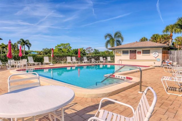 4580 LONGWATER 61, Sarasota, FL 34235