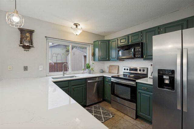 1021 E Peters Colony Road, Carrollton, TX 75007