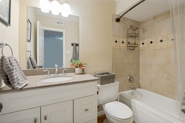 1021 E Peters Colony Road, Carrollton, TX 75007