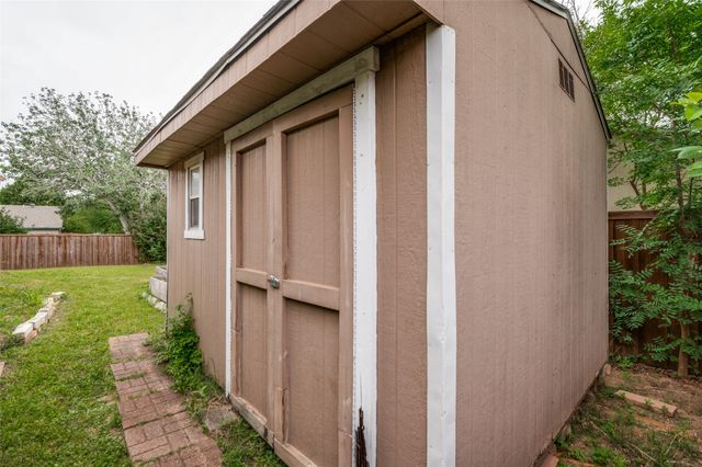 1021 E Peters Colony Road, Carrollton, TX 75007