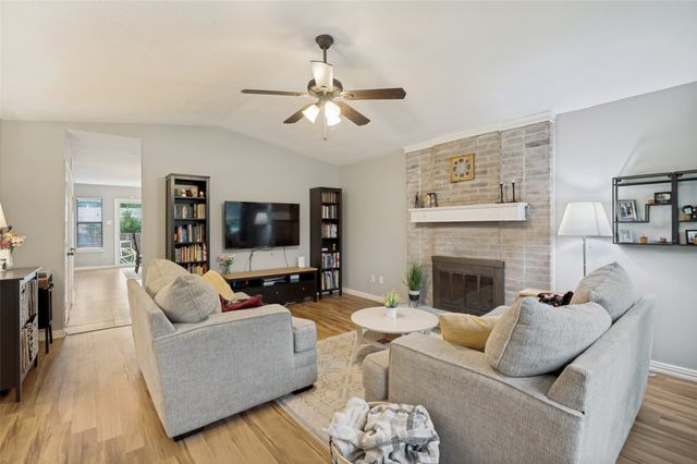 1021 E Peters Colony Road, Carrollton, TX 75007