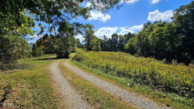 9166 Gilliam School Road, Wise, VA 24293