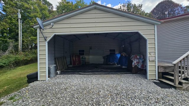 9166 Gilliam School Road, Wise, VA 24293