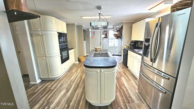 9166 Gilliam School Road, Wise, VA 24293