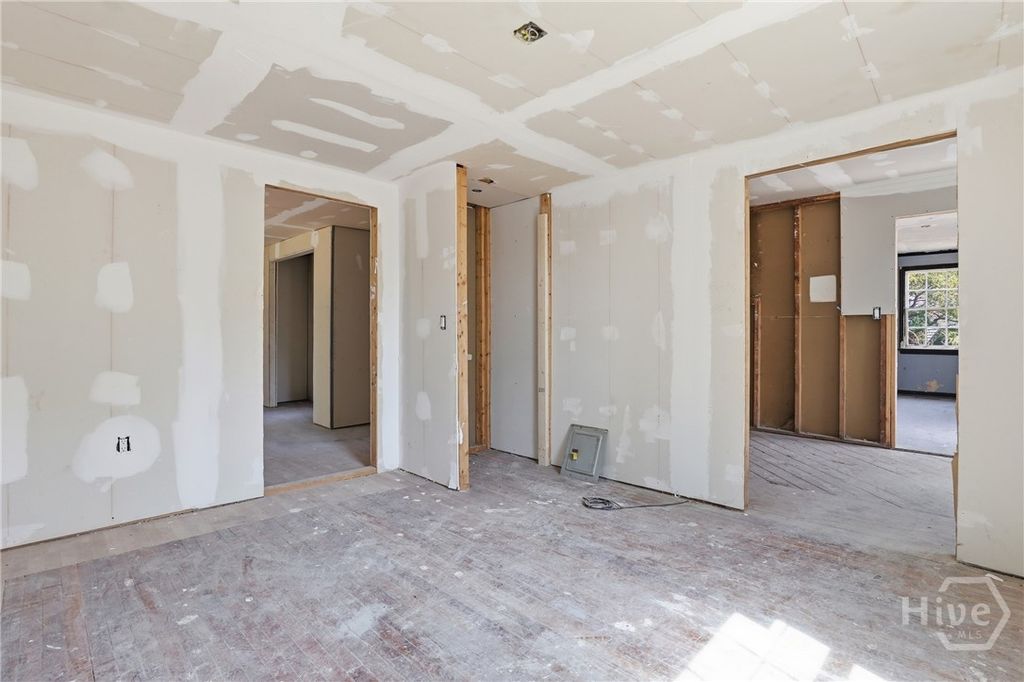 Image 12 of property listing at 2227 Utah Street, Savannah, GA 31404