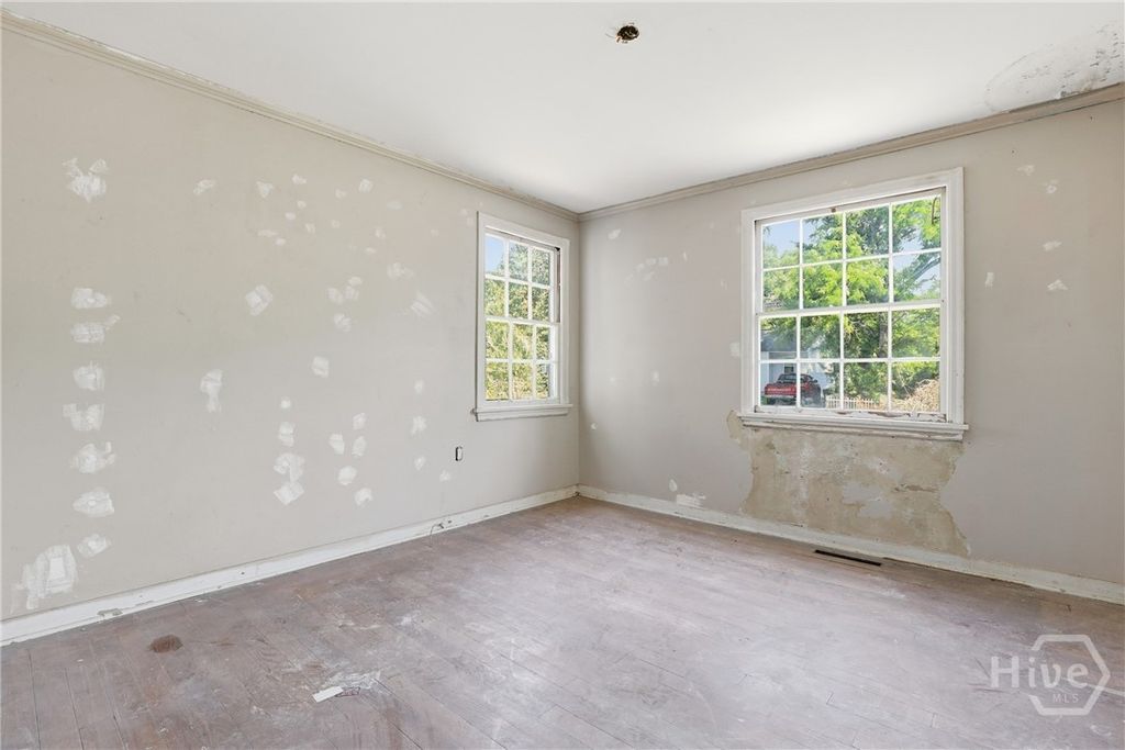 Image 21 of property listing at 2227 Utah Street, Savannah, GA 31404