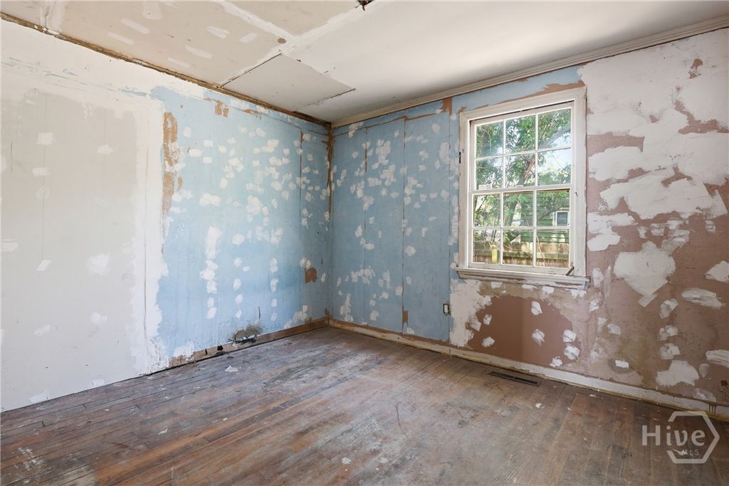 Image 22 of property listing at 2227 Utah Street, Savannah, GA 31404