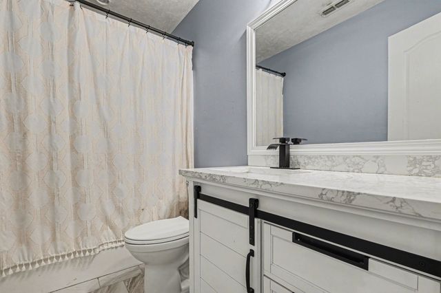 5159 Starnes Dr, Murfreesboro, TN 37128