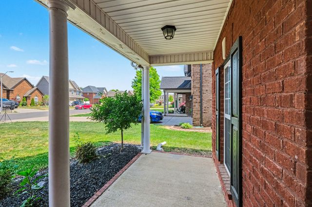 5159 Starnes Dr, Murfreesboro, TN 37128