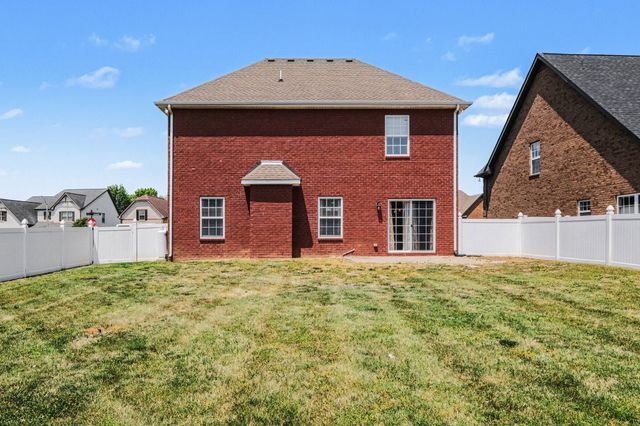 5159 Starnes Dr, Murfreesboro, TN 37128