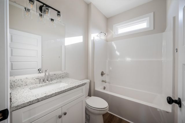 10494 Leesville RD, Lynch Station, VA 24571