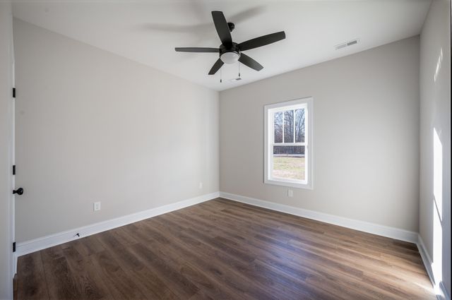 10494 Leesville RD, Lynch Station, VA 24571